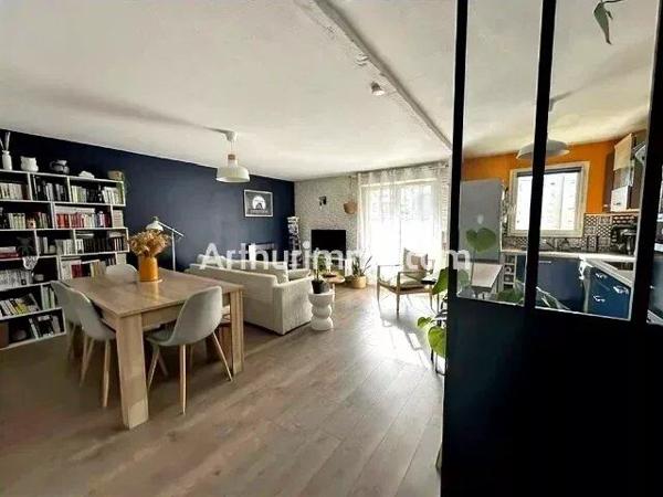 Vente                                                      Appartement
                        
                     3 pièces                      66 m2                     à Le Havre