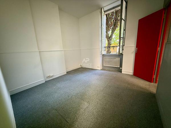 Appartement Poissy 2 pièce(s) 36 m2 €145 000 ** - Référence 9226