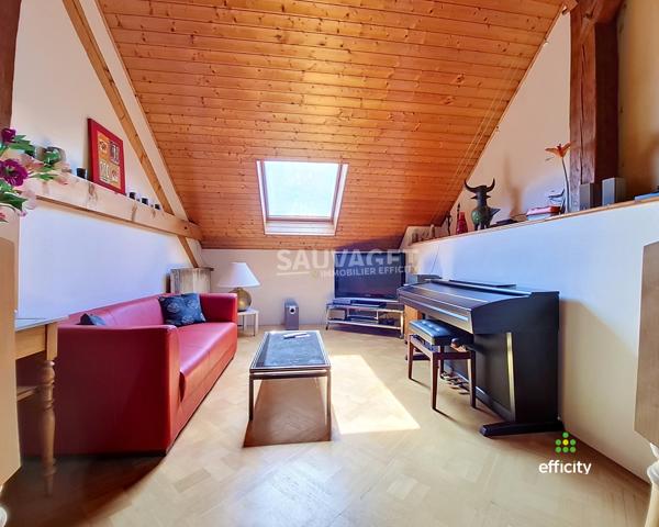 Maison
         8 pièces
        - 271 m² Bien prestige 829 000 € *