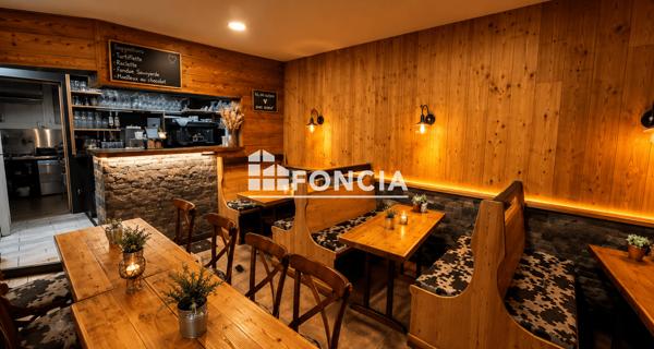 À vendre Local commercial 62 m² - La Salle-les-alpes 05240