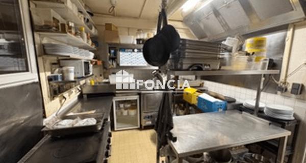 À vendre Local commercial 62 m² - La Salle-les-alpes 05240