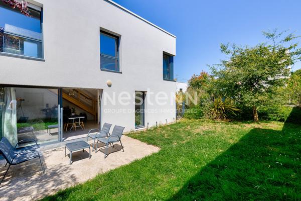 PLÉRIN Maison contemporaine dans un quartier calme et recherché à 2 pas du bourg