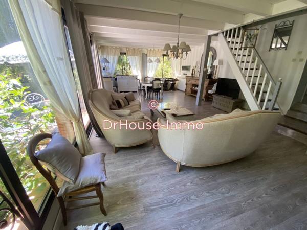 Maison à vendre 7 pièces de 235 m²