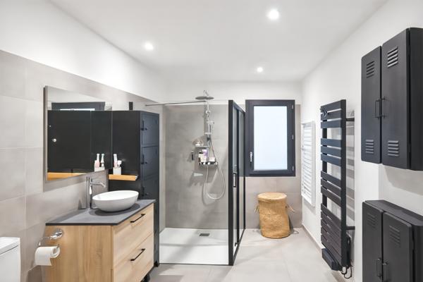 À VENDRE T3 RÉCENT AVEC TERRASSE - RTE D'ALATA