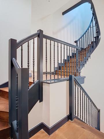 PAU au pied du Château, dans immeuble de caractère entièrement réhabilité, grand appartement T2 de 55 m²