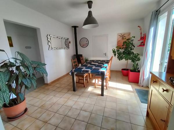 Vente Maison vivable de plain pied, 4 chambres, jardin - JUGON LES LACS