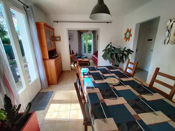 Vente Maison vivable de plain pied, 4 chambres, jardin - JUGON LES LACS