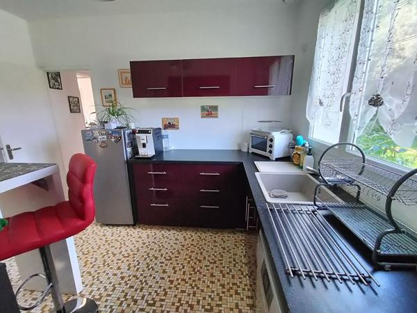 Vente Maison vivable de plain pied, 4 chambres, jardin - JUGON LES LACS