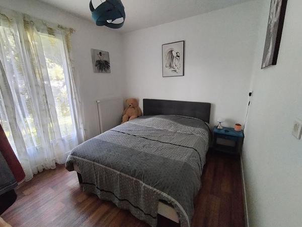 Vente Maison vivable de plain pied, 4 chambres, jardin - JUGON LES LACS