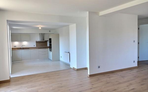 Appartement à louer    3 pièces •  Chens-sur-Léman