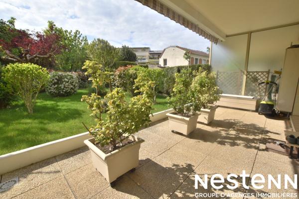 APPARTEMENT TRAVERSANT - TERRASSES - JARDINS de 200m2 - BOX DOUBLE