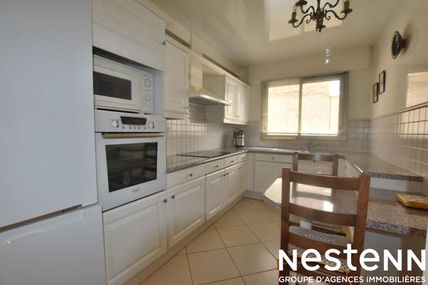 APPARTEMENT TRAVERSANT - TERRASSES - JARDINS de 200m2 - BOX DOUBLE