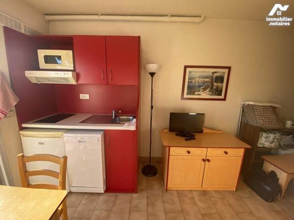 Studio à vendre à CARNON sous bail commercial.