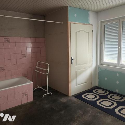 CONLIE centre : Maison de village 120 m² à rénover et actualiser