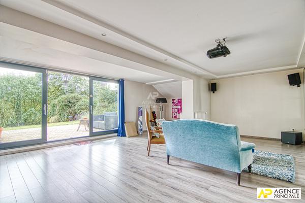 Versailles Butte Montbauron maison 7 pièces 225 m² habitables sur parcelle de 821 m² avec garage 2 voitures 2 250 000 € **  - Référence  28202