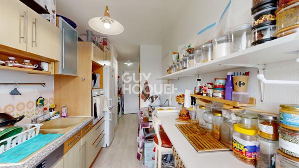 DERNIER ÉTAGE - APPARTEMENT 4 PIÈCES AU CALME