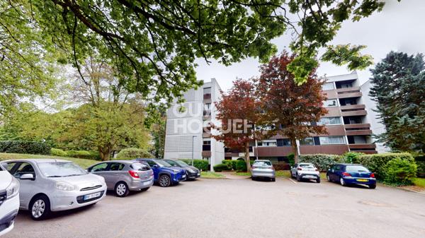 DERNIER ÉTAGE - APPARTEMENT 4 PIÈCES AU CALME