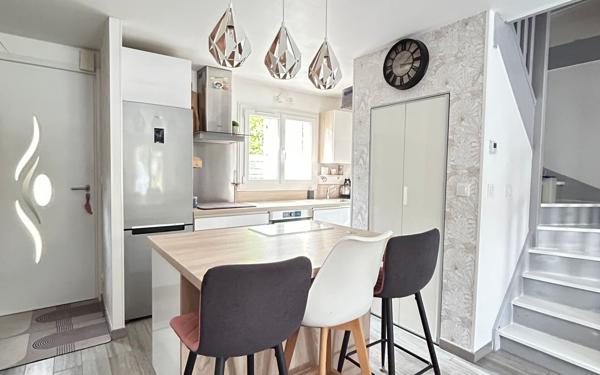 Maison à vendre    4 pièces • 80 m2 Pontault-Combault