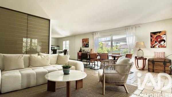 Maison à vendre 8 pièces 230,81 m² Solliès-Toucas
