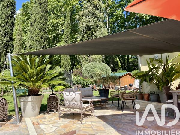 Maison à vendre 8 pièces 230,81 m² Solliès-Toucas