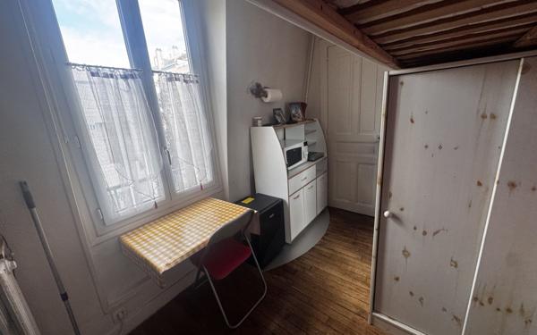 Appartement à vendre    1 pièce • 9 m2 Paris 14