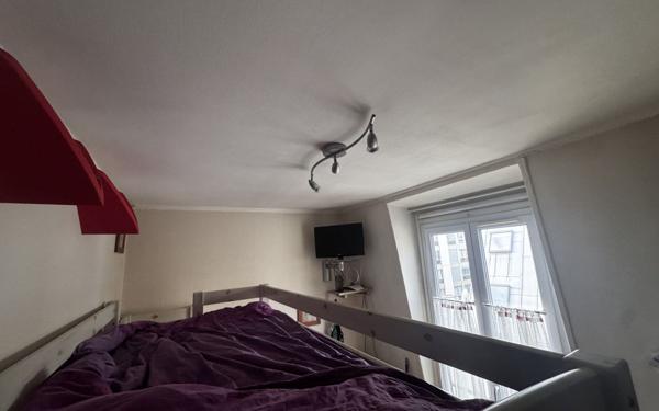 Appartement à vendre    1 pièce • 9 m2 Paris 14