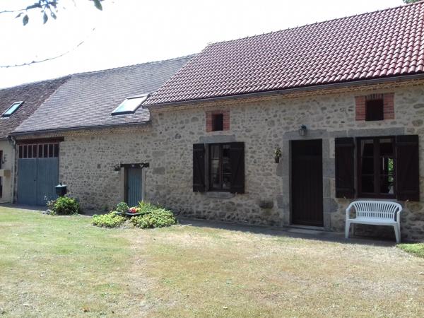 Superbe maison en pierre à la campagne