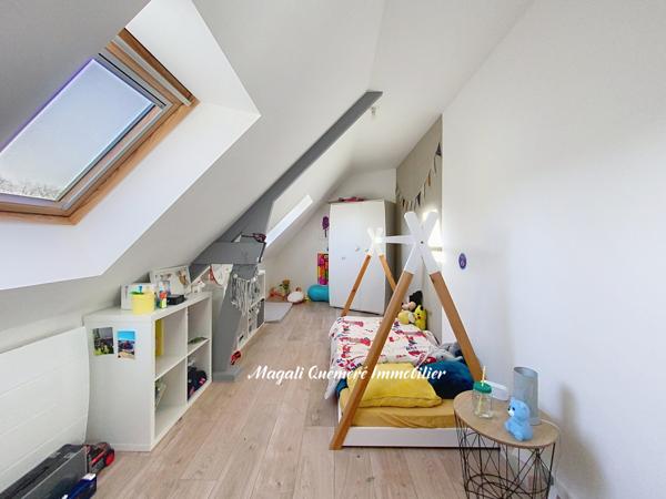 Montfort-sur-Meu (35160) Maison familiale lumineuse de 5 chambres avec jardin au Sud - En impasse - Quartier recherché