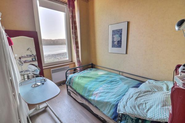 Le Relecq-Kerhuon (29480) Maison de ville 1940 – Vue mer exceptionnelle – 100 m² – DPE C Secteur recherché du Le Relecq-Kerhuon, proche