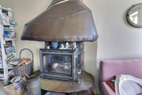 Le Relecq-Kerhuon (29480) Maison de ville 1940 – Vue mer exceptionnelle – 100 m² – DPE C Secteur recherché du Le Relecq-Kerhuon, proche