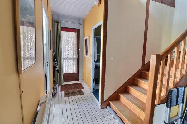 Le Relecq-Kerhuon (29480) Maison de ville 1940 – Vue mer exceptionnelle – 100 m² – DPE C Secteur recherché du Le Relecq-Kerhuon, proche