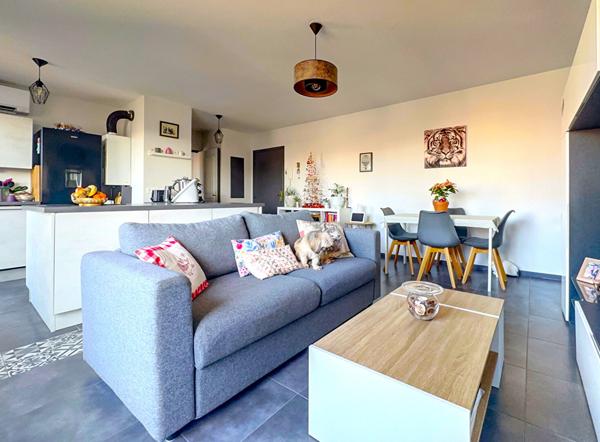 Appartement dernier étage Lyon 3, 2 pièces, 46 m2, proche de Rouget de l'Isle