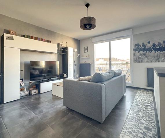 Appartement dernier étage Lyon 3, 2 pièces, 46 m2, proche de Rouget de l'Isle