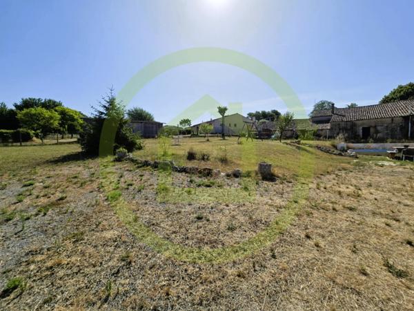 Maison à SAINT BONNET SUR GIRONDE (17150)