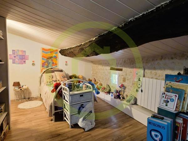 Maison à SAINT BONNET SUR GIRONDE (17150)