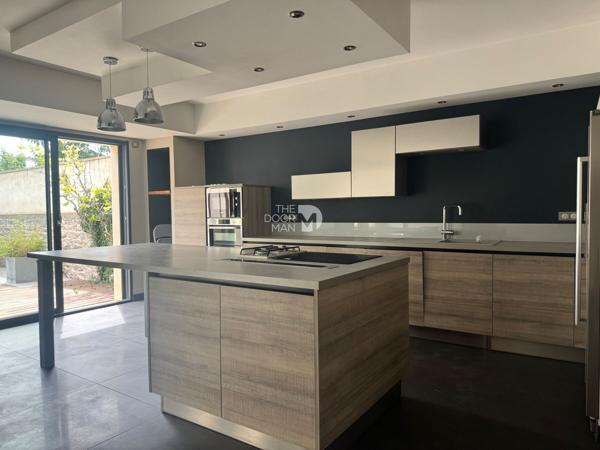 Maison - À vendre - 187 m² - LAVAL | The Door Man