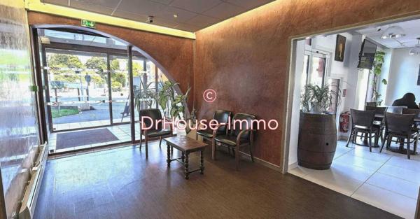 Hôtel particulier à vendre 50 pièces de 1 700 m²