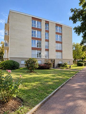 Appartement 3 pièce(s) 70.85 m2 Loyer 1 500 €/mois charges comprises **  - Référence  9389