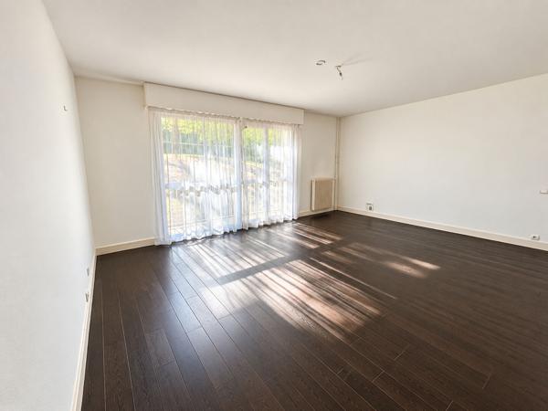 Appartement 3 pièce(s) 70.85 m2 Loyer 1 500 €/mois charges comprises **  - Référence  9389