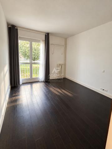 Appartement 3 pièce(s) 70.85 m2 Loyer 1 500 €/mois charges comprises **  - Référence  9389