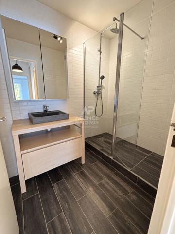 Appartement 3 pièce(s) 70.85 m2 Loyer 1 500 €/mois charges comprises **  - Référence  9389