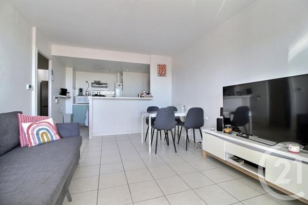 Appartement F3 à vendre  3 pièces - 64 m 2   PESSAC  - 33
