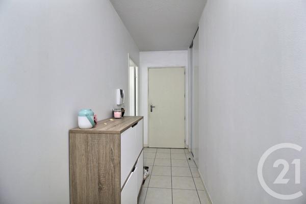 Appartement F3 à vendre  3 pièces - 64 m 2   PESSAC  - 33