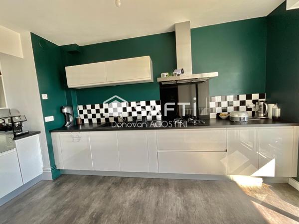 T4 lumineux, terrasse et cave en hyper centre