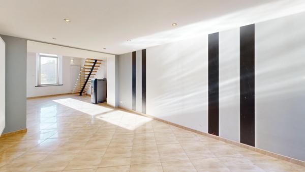 IRÉ-LE-SEC – Maison de caractère, 4 chambres, mezzanine, jardin et garage – DPE B