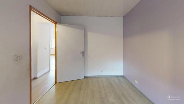 IRÉ-LE-SEC – Maison de caractère, 4 chambres, mezzanine, jardin et garage – DPE B
