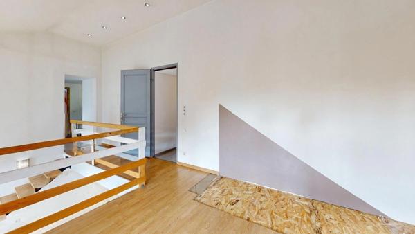 IRÉ-LE-SEC – Maison de caractère, 4 chambres, mezzanine, jardin et garage – DPE B