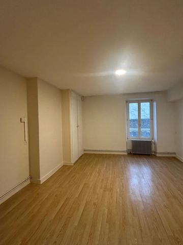 Location Maison 5 pièces 145 m2 à Moret-Loing-Et-Orvanne
