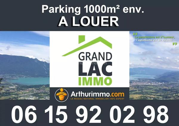 Location Parking 1000 m2 à Voglans