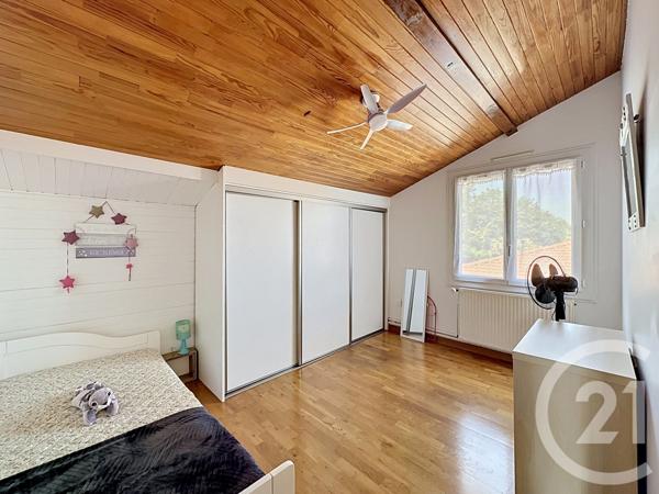 Maison à vendre  5 pièces - 130,08 m 2   GUJAN MESTRAS  - 33